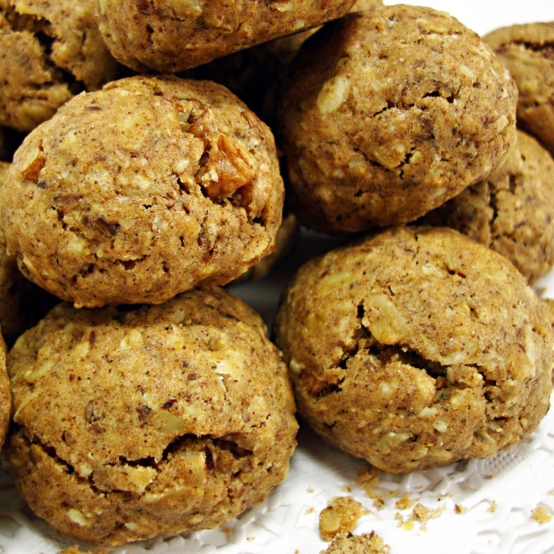 2013_Well-Rounded-Oatmeal-Cookies_01